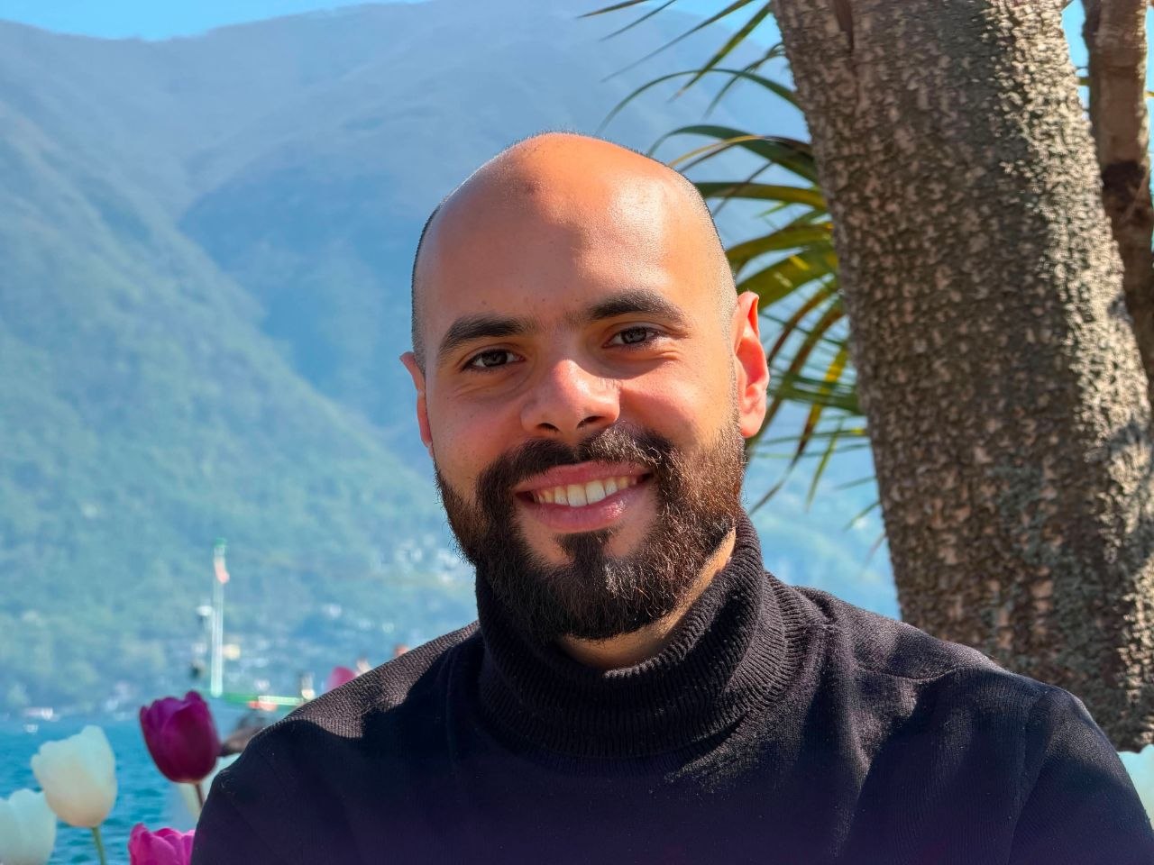 Dr. Amr Faisal Alnakeeb